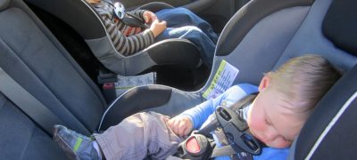 ¿La silla infantil que tienes en el auto está certificada?